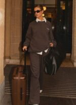 Signature Oversized Sweatshirt - Charcoal - Image 9